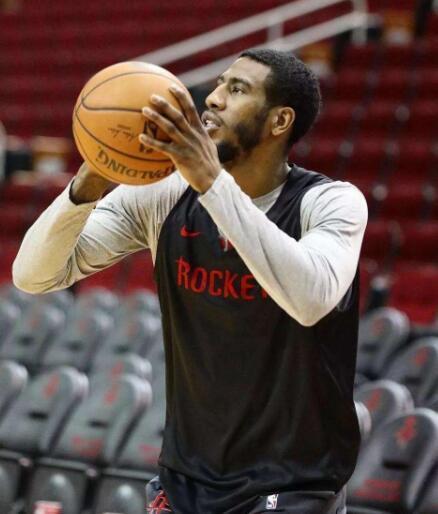 骑士后场双坑！加兰13中2&鲍尔9中1，外线合计16中2（骑士后场集体熄火：加兰13投2中、鲍尔9投1中，外线16投仅2中）