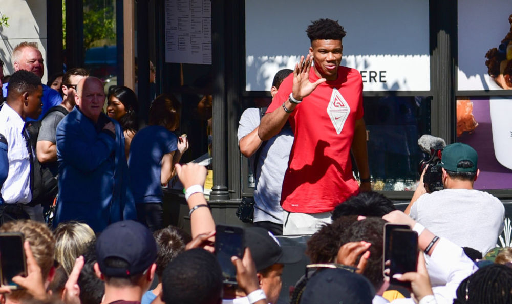 13球，伊尔迪兹21岁前意甲进球数并列尤文队史第七位（伊尔迪兹未满21岁已攻入13粒意甲进球，在尤文队史并列第七）