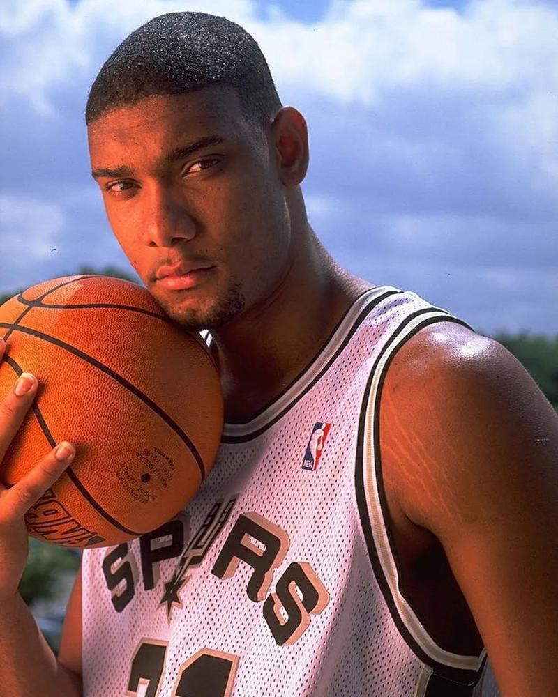 杜兰特关键补篮赢得比赛（杜兰特补篮绝杀助队取胜）