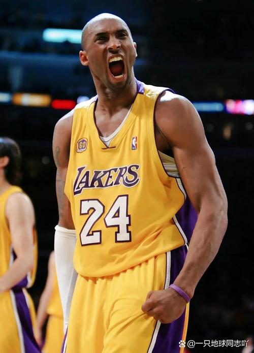 热议汪士钦染红：武侠小说里叫“狂性大发”，臭毛病纯惯的！（汪士钦染红引争议：武侠里叫“狂性大发”，这臭毛病是惯出来的）