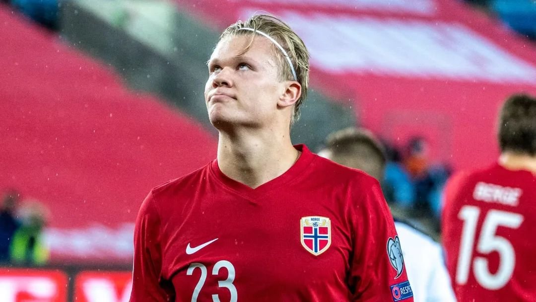 蓉城官方：网络流传关于新赛季主帅及引援名单为恶意捏造（成都蓉城声明：网传新赛季主帅及引援名单系恶意造假）