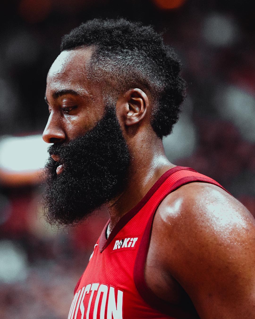 青岛海牛：李霄鹏未与球队告别，近期会根据明年情况与其谈续约（青岛海牛：李霄鹏尚未与球队告别，近期将视明年情况沟通续约）