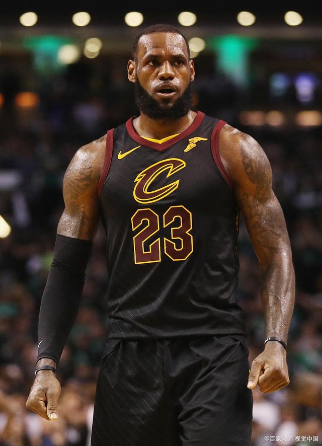 效率不高！萨姆纳20中6拿到26分 奎因17中5拿到14分（命中率堪忧：萨姆纳20投6中拿26分，奎因17投5中得14分）