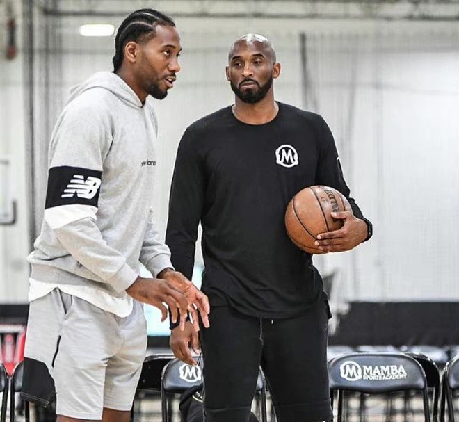 帕里什眼中的篮球艺术大师：奥尔巴赫（帕里什心中的篮球艺术宗师：奥尔巴赫）