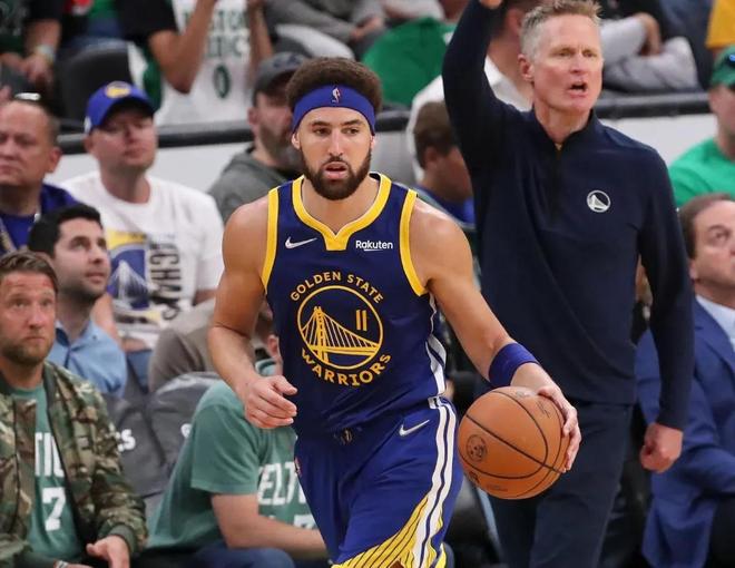 杰伦·布朗成为绿军队史第三位连续七场得分30+的球员（杰伦·布朗连续七场砍下30+，位列绿军队史第三人）