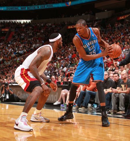 罗马诺：卢克曼没参加训练，这是他对亚特兰大的回应（罗马诺：卢克曼以缺席训练回应亚特兰大）