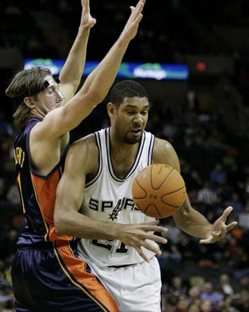 强势复苏！凯尔特人近12战10胜，排名飙升东部第三（绿军状态回暖，近12场豪取10胜，东部升至第三）