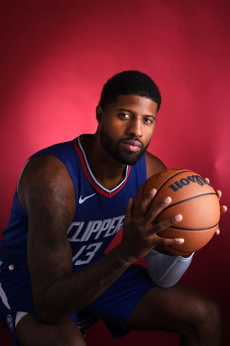 斯卢茨基：申花外援最多调整1到2个，我不会给管理层施压（斯卢茨基：申花外援调整最多一两人，我不会向管理层施压）