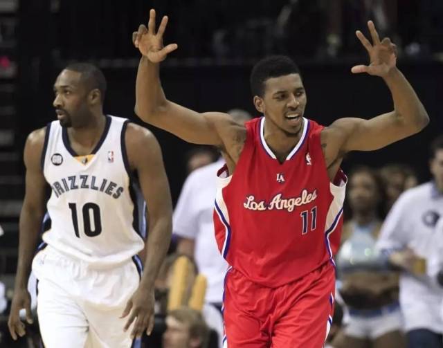 2025／26赛季英超：纽卡斯尔2-1曼城！瓜迪奥拉讽刺VAR抢戏（2025／26英超：纽卡2-1胜曼城，瓜迪奥拉嘲讽VAR抢镜）