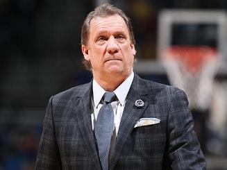 马卡：卡萨多签约门德斯旗下经纪公司，加入巴萨众多球员行列（马卡：卡萨多签约门德斯经纪公司，跻身巴萨门德斯系）