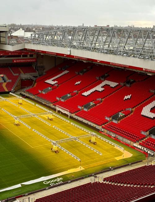 防守端完全是另一种强度（防守强度截然不同）