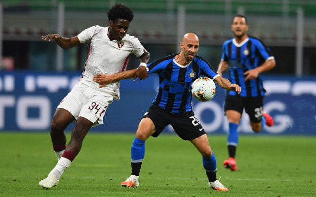 慕尼黑晚报：两名葡体球迷燃放烟火导致球迷和安保受伤被捕（慕尼黑晚报：两名葡萄牙体育球迷燃放烟花致球迷与安保受伤遭逮捕）