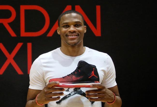 皇马球星没责任？一输球就怪阿隆索，皇马这贵族病是不是该治治？（输球就怪阿隆索？皇马球员别再逃责，“贵族病”该治了）