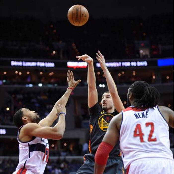 掘金约基奇豪取三双助球队连胜（约基奇三双发威，掘金延续连胜）